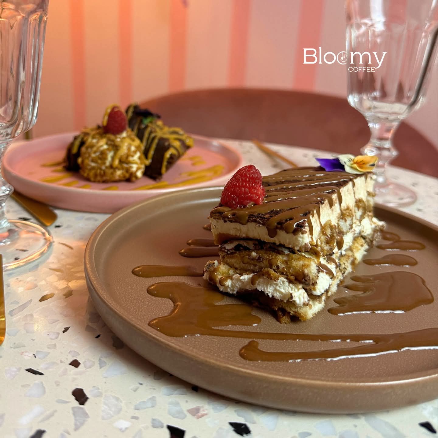 Bloomy Gallery